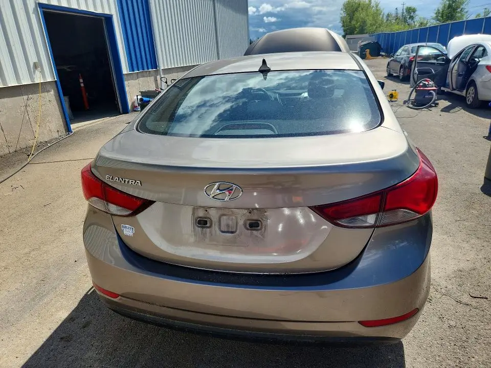 2014 HYUNDAI ELANTRA SE  