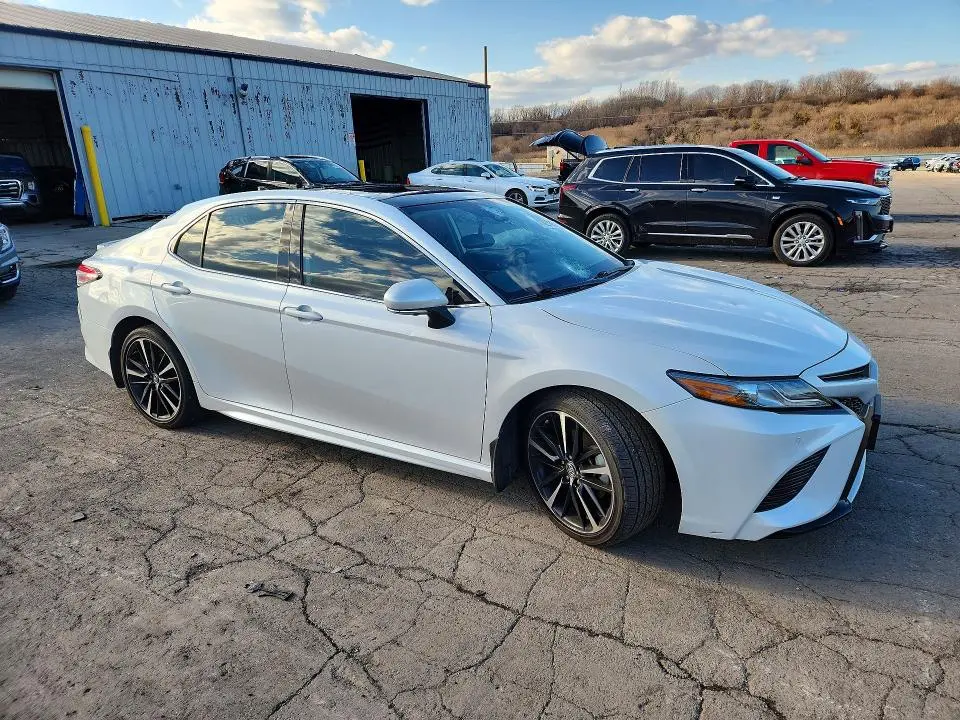 2019 TOYOTA CAMRY XSE V6  