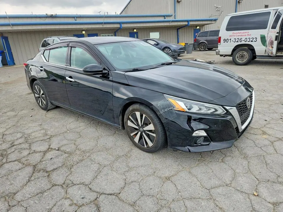 2019 NISSAN ALTIMA SL  