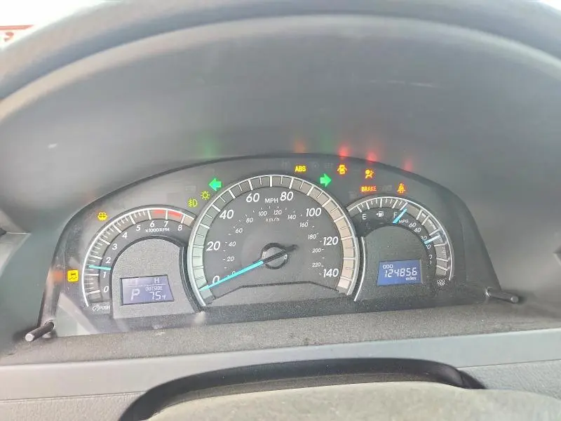 2014 TOYOTA CAMRY L  