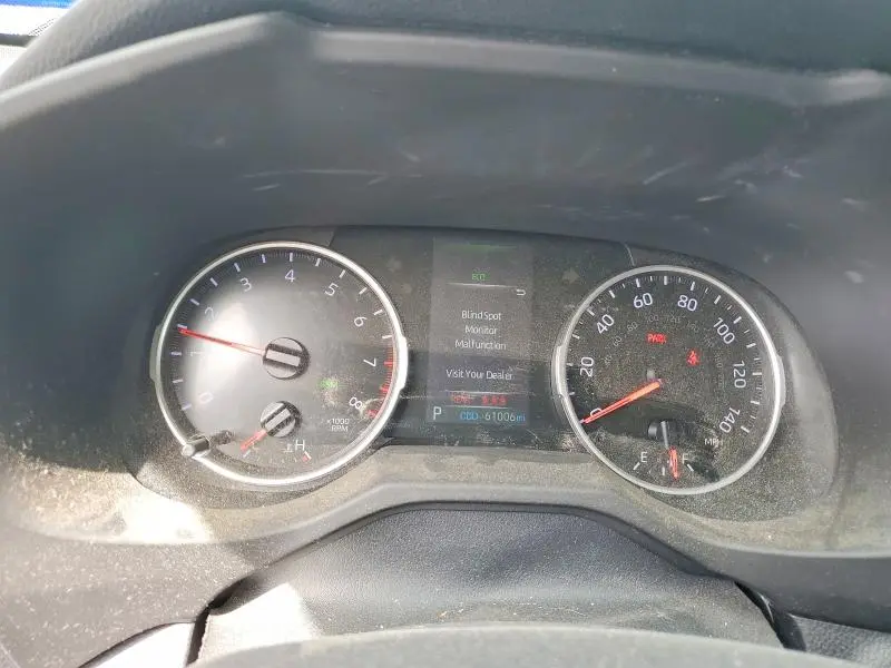 2022 TOYOTA RAV4 XLE  