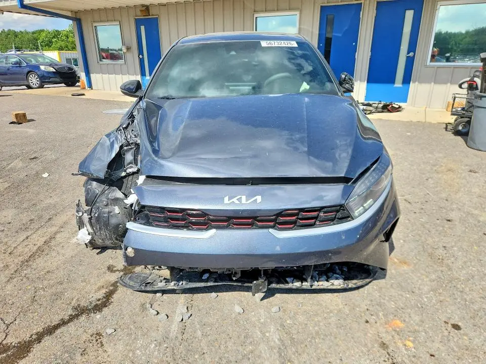 2023 KIA FORTE GT LINE  