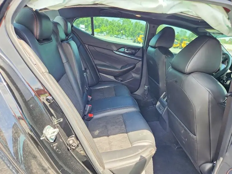 2021 NISSAN MAXIMA SR  