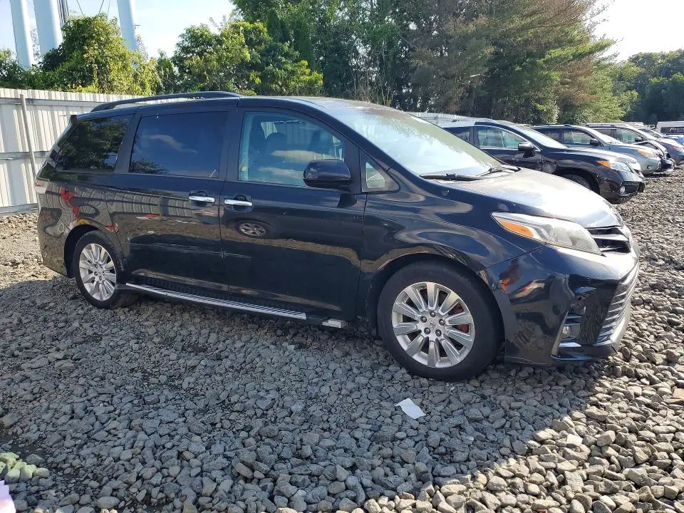 2014 TOYOTA SIENNA SPORT  
