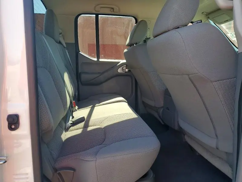 2021 NISSAN FRONTIER S  