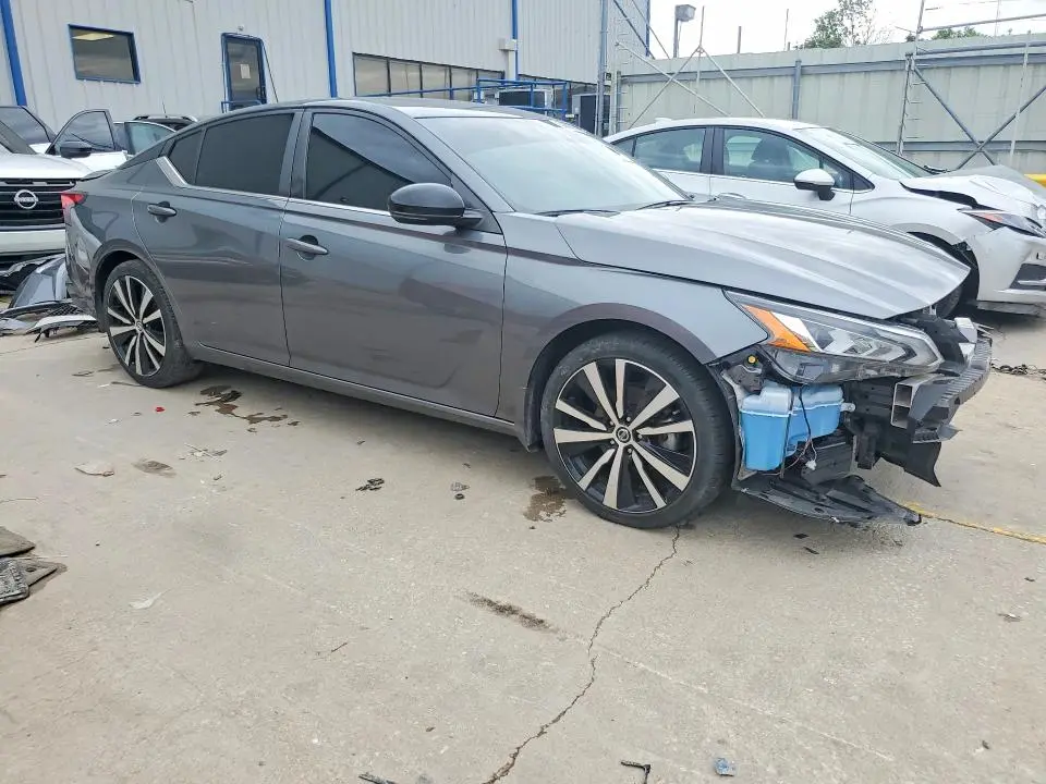 2020 NISSAN ALTIMA SR  