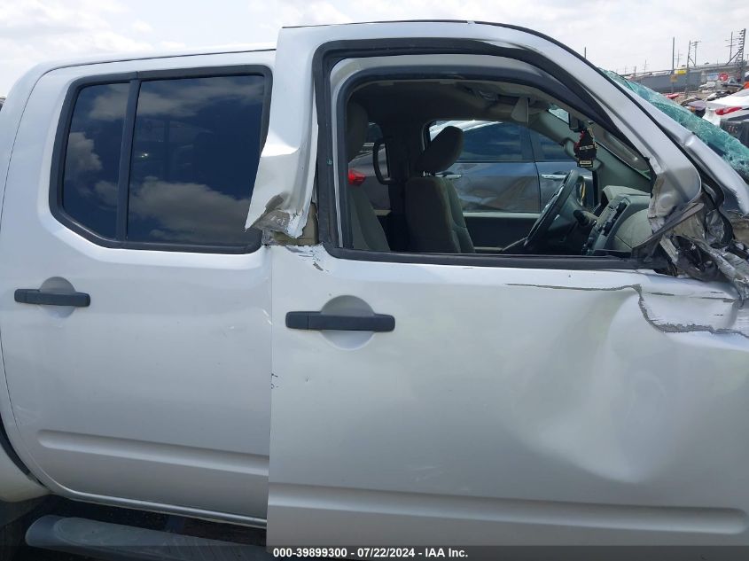 2015 NISSAN FRONTIER SV