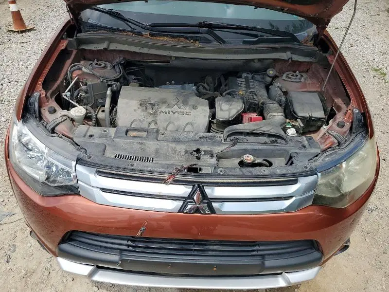 2015 MITSUBISHI OUTLANDER SE  