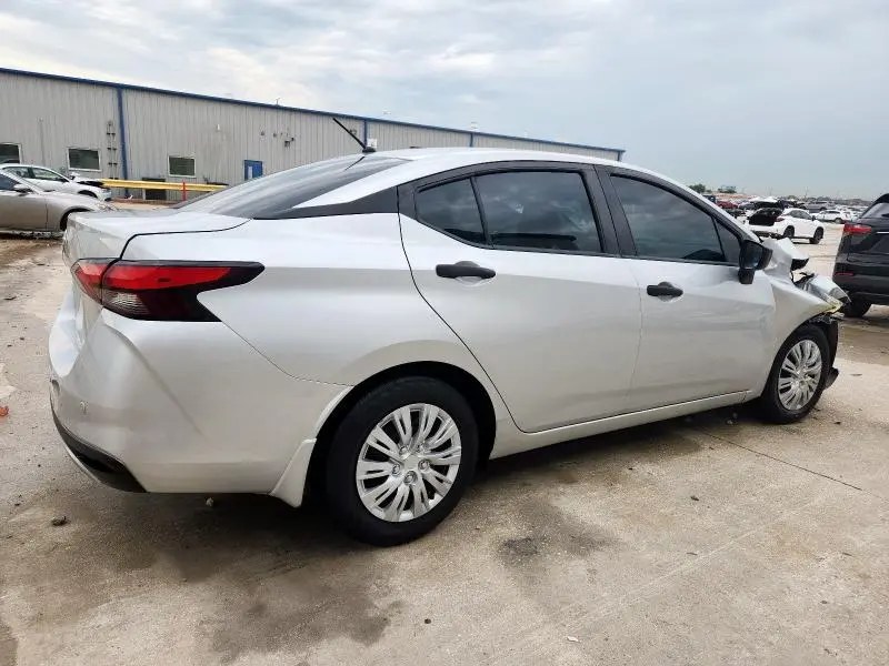 2021 NISSAN VERSA S  