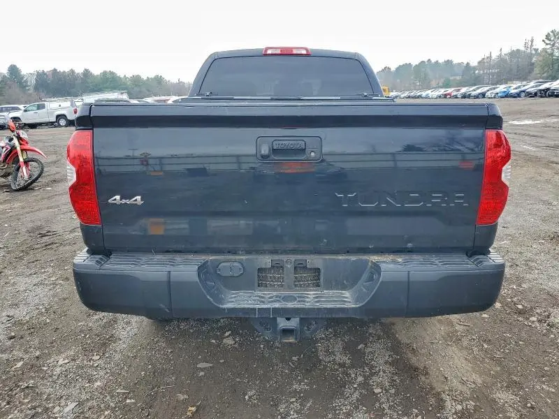 2018 TOYOTA TUNDRA DOUBLE CAB SR  