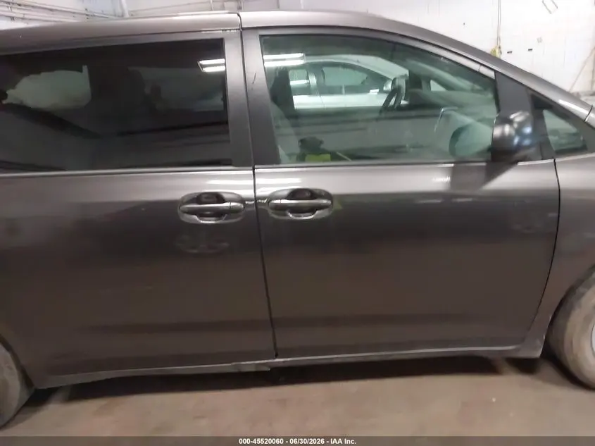 2017 TOYOTA SIENNA L 7 PASSENGER