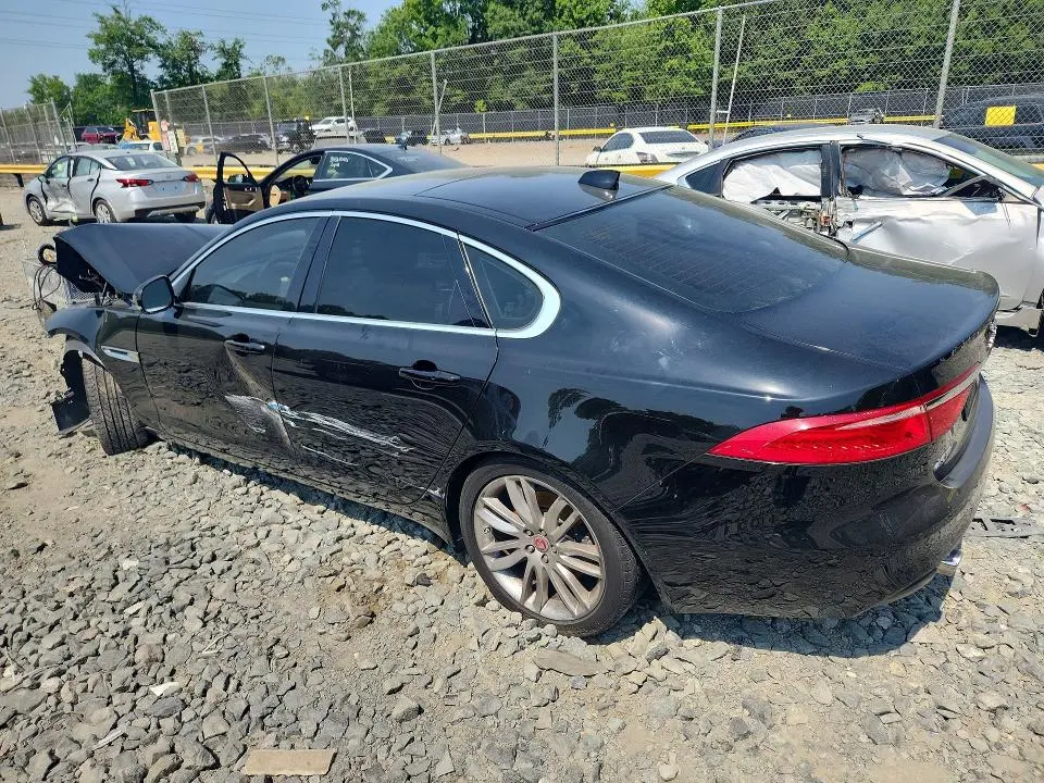 2017 JAGUAR XF PRESTIGE  
