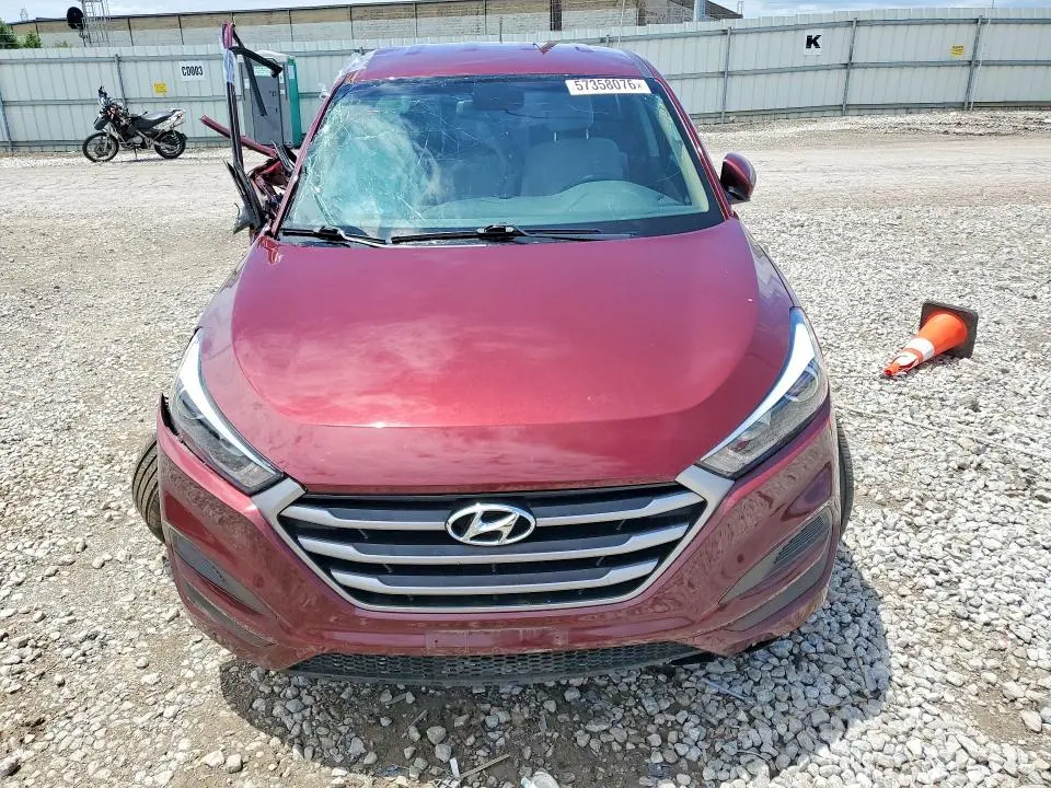 2017 HYUNDAI TUCSON SE  