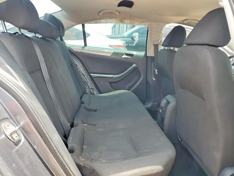 2016 VOLKSWAGEN JETTA SE  