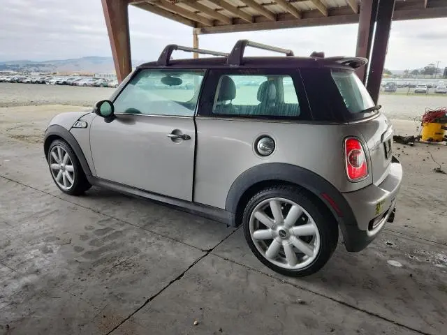 2011 MINI COOPER S  
