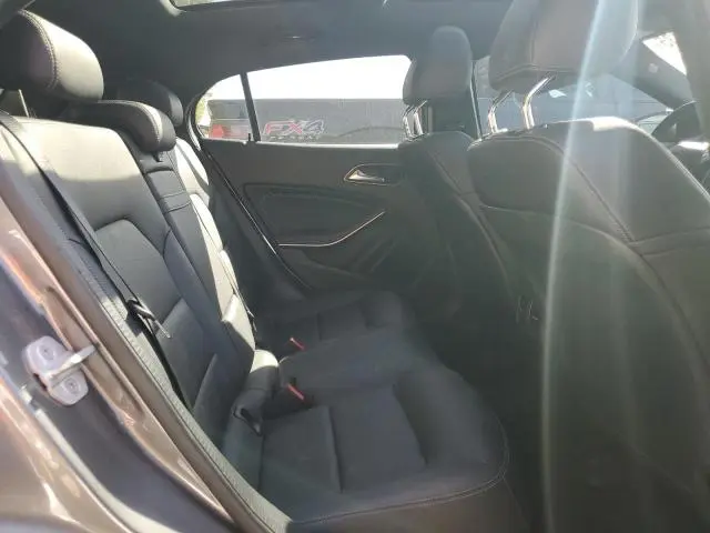 2018 MERCEDES-BENZ GLA 250  