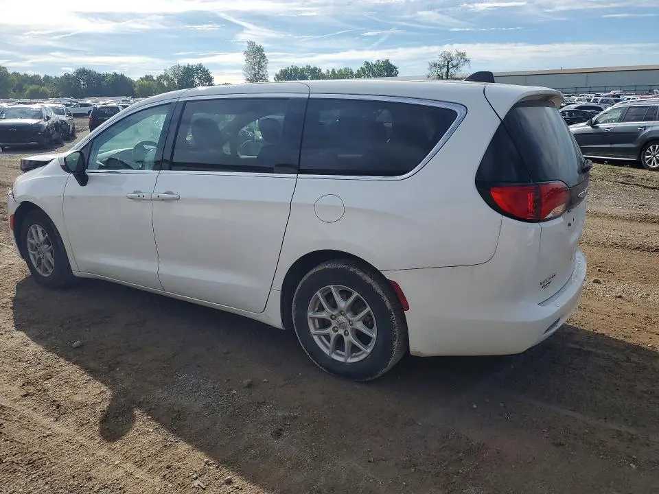 2022 CHRYSLER VOYAGER LX  