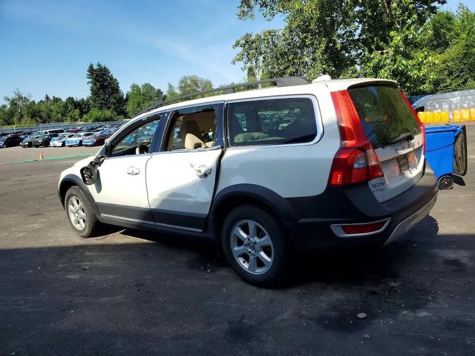 2013 VOLVO XC70 3.2  