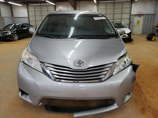 2015 TOYOTA SIENNA LE