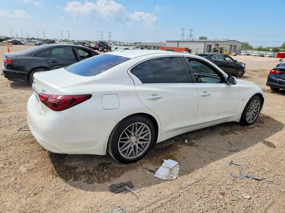 2018 INFINITI Q50 2.0T LUXE  
