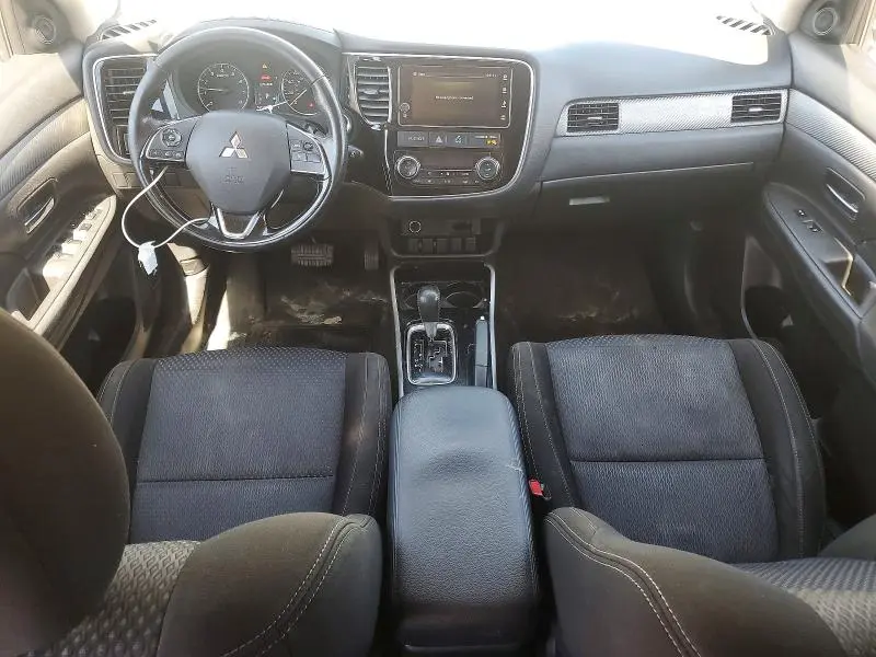 2018 MITSUBISHI OUTLANDER SE  