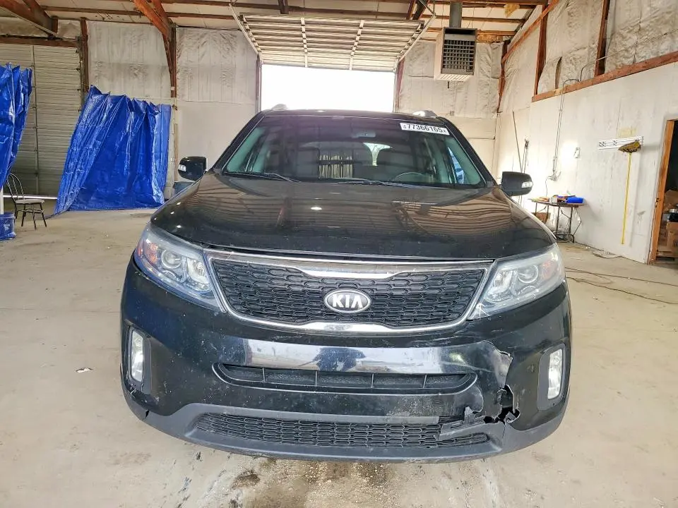 2015 KIA SORENTO LX  
