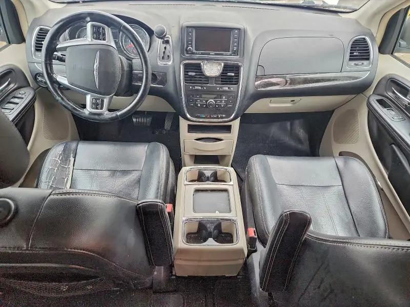 2011 CHRYSLER TOWN & COUNTRY TOURING L  