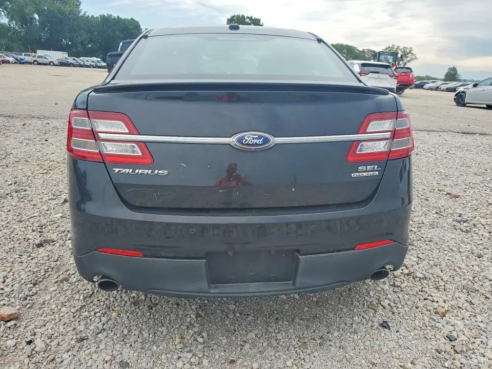 2015 FORD TAURUS SEL  