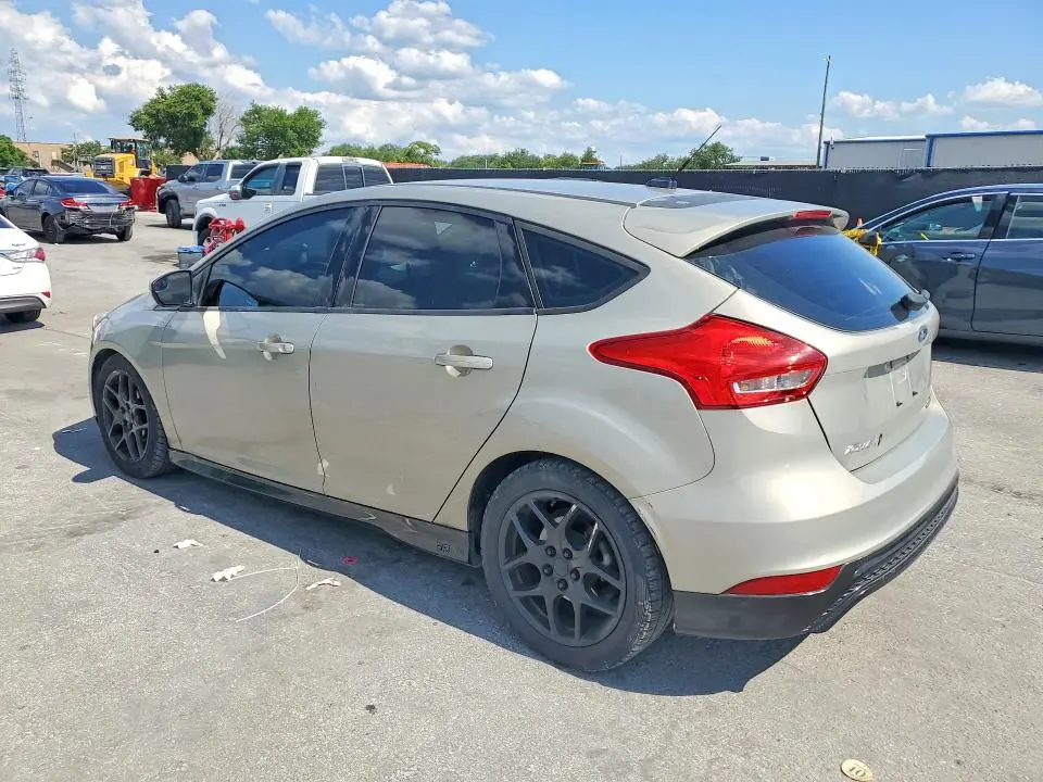 2016 FORD FOCUS SE  