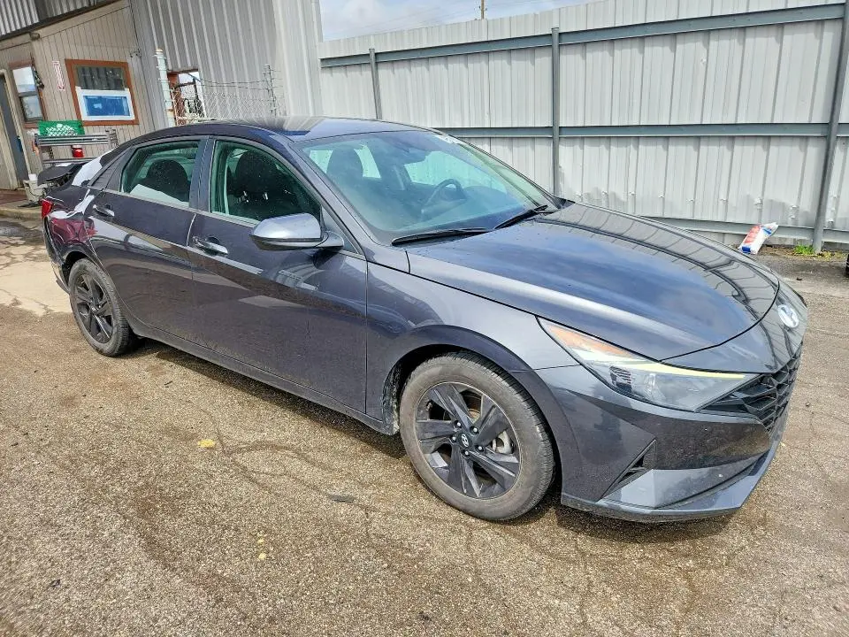 2021 HYUNDAI ELANTRA SEL  