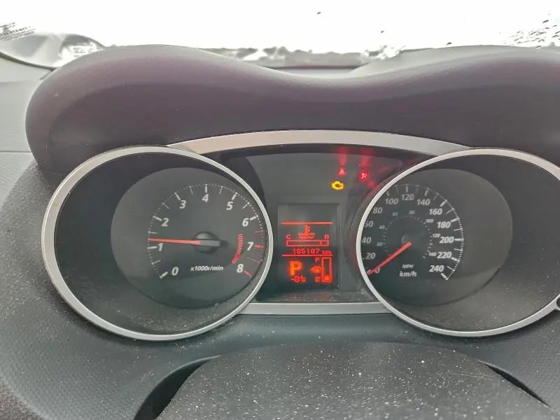 2012 MITSUBISHI OUTLANDER SE  