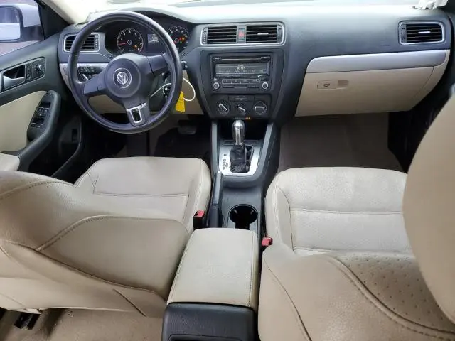 2013 VOLKSWAGEN JETTA SE  