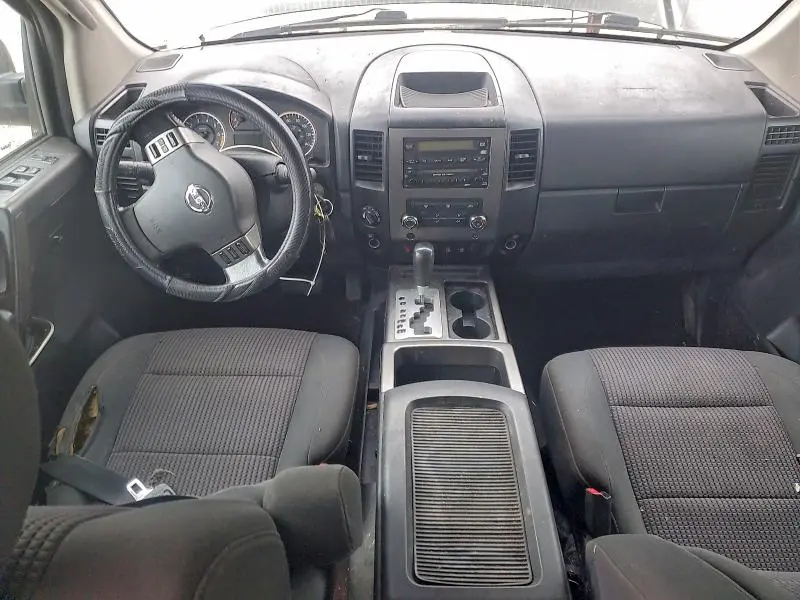 2010 NISSAN TITAN XE  