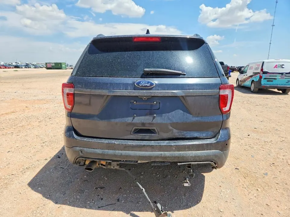 2017 FORD EXPLORER XLT  