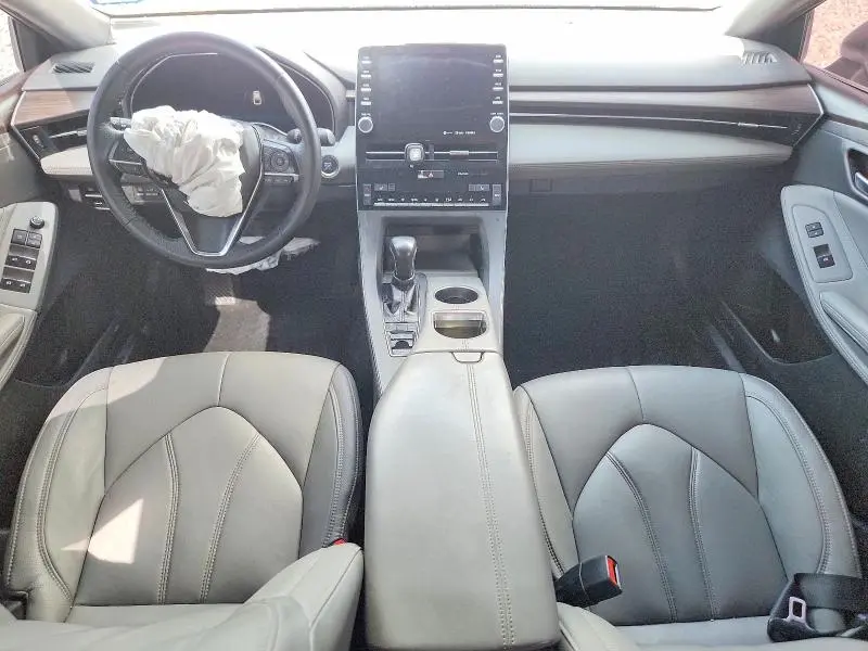 2021 TOYOTA AVALON XLE  