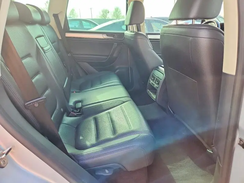 2015 VOLKSWAGEN TOUAREG V6  