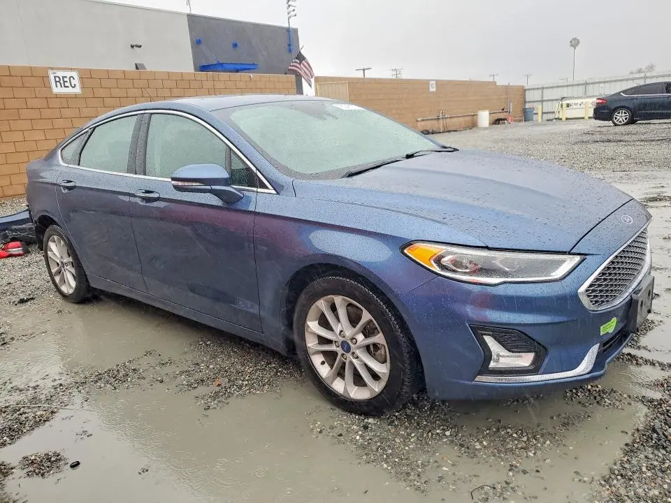 2019 FORD FUSION TITANIUM  