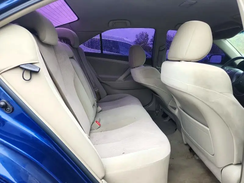 2011 TOYOTA CAMRY LE  