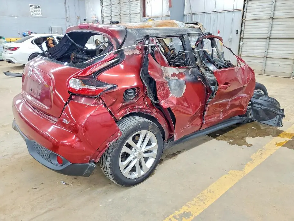 2015 NISSAN JUKE SV  
