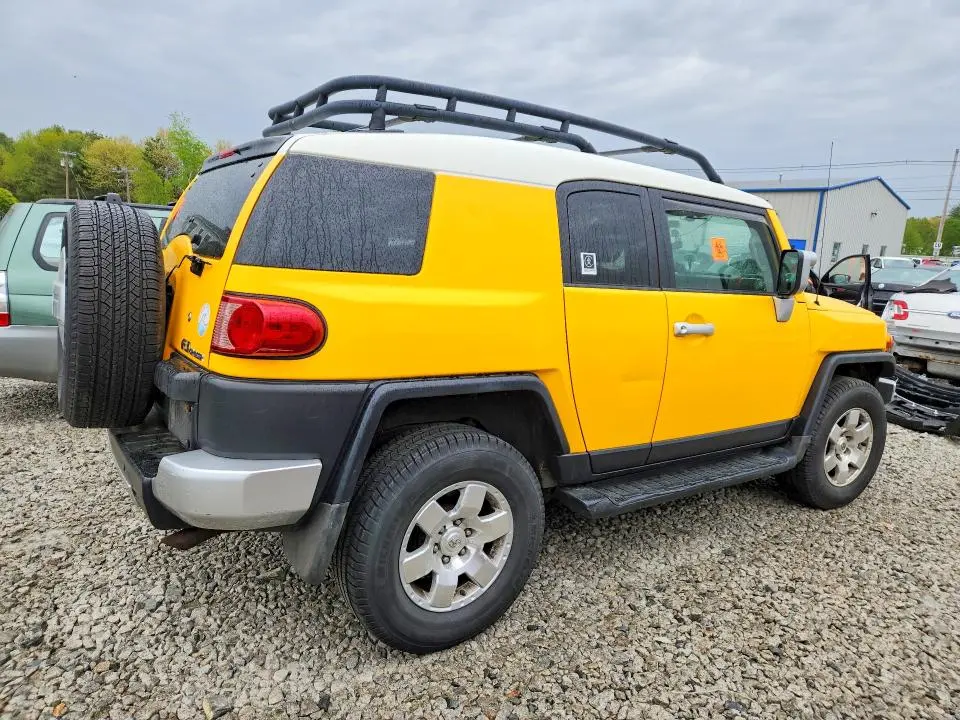 2010 TOYOTA FJ CRUISER BASE  
