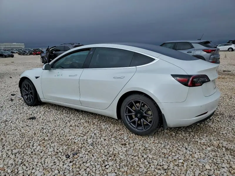 2018 TESLA MODEL 3   
