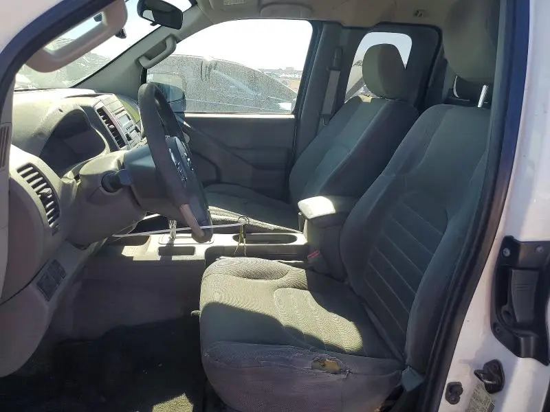 2015 NISSAN FRONTIER S  