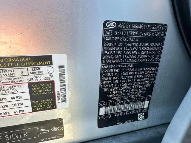 2017 LAND ROVER DISCOVERY SE  