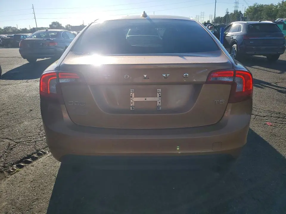 2012 VOLVO S60 T5  