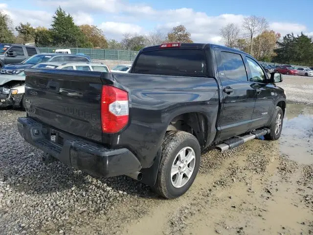 2017 TOYOTA TUNDRA CREWMAX SR5  