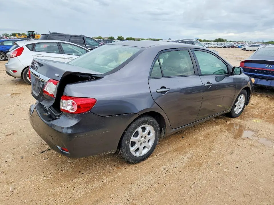 2011 TOYOTA COROLLA LE  