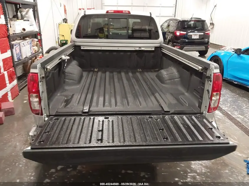 2014 NISSAN FRONTIER SV