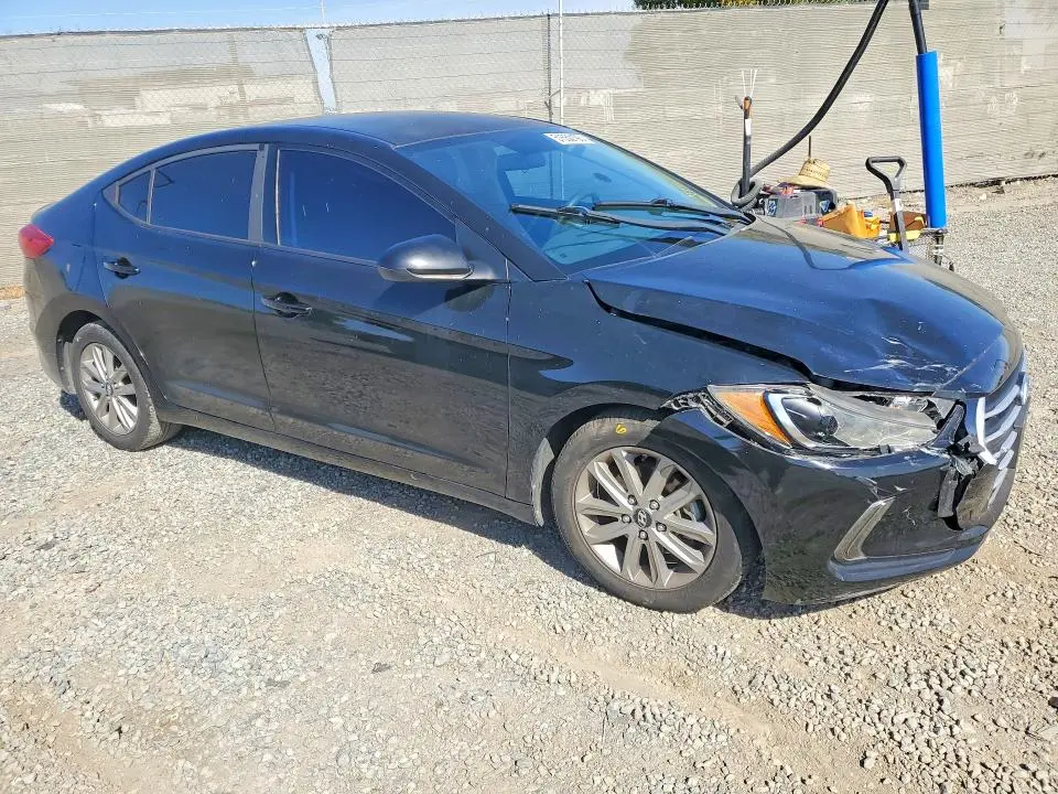 2018 HYUNDAI ELANTRA SE  