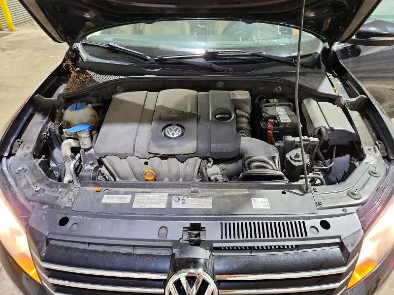 2012 VOLKSWAGEN PASSAT SE  