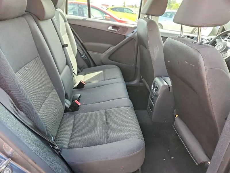 2012 VOLKSWAGEN TIGUAN S  